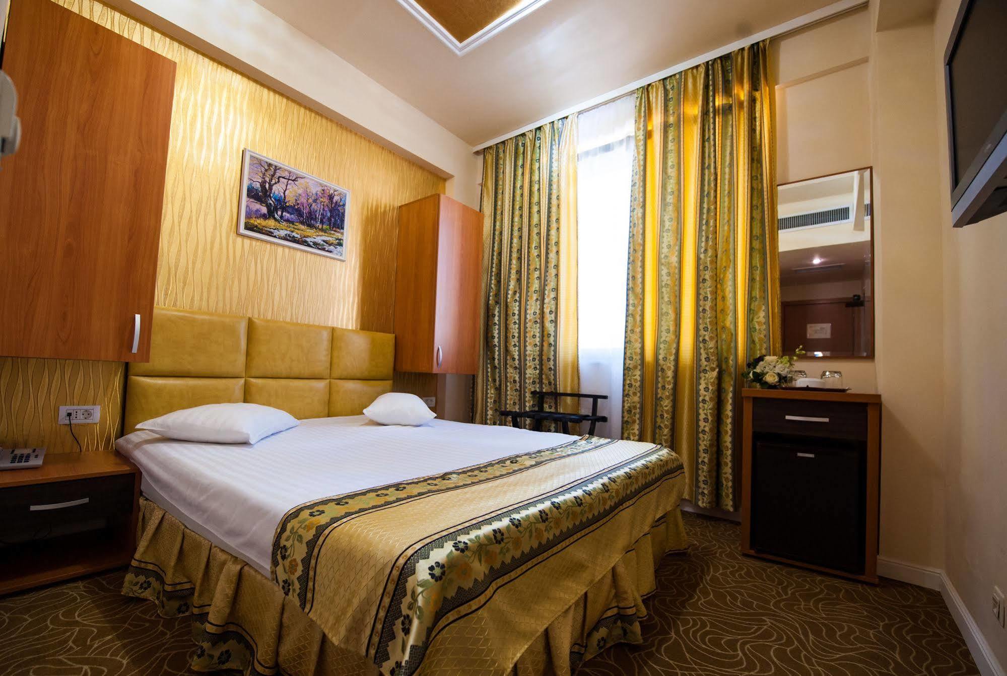 Best Western Hotel Lev Or I Bucareste Exterior foto