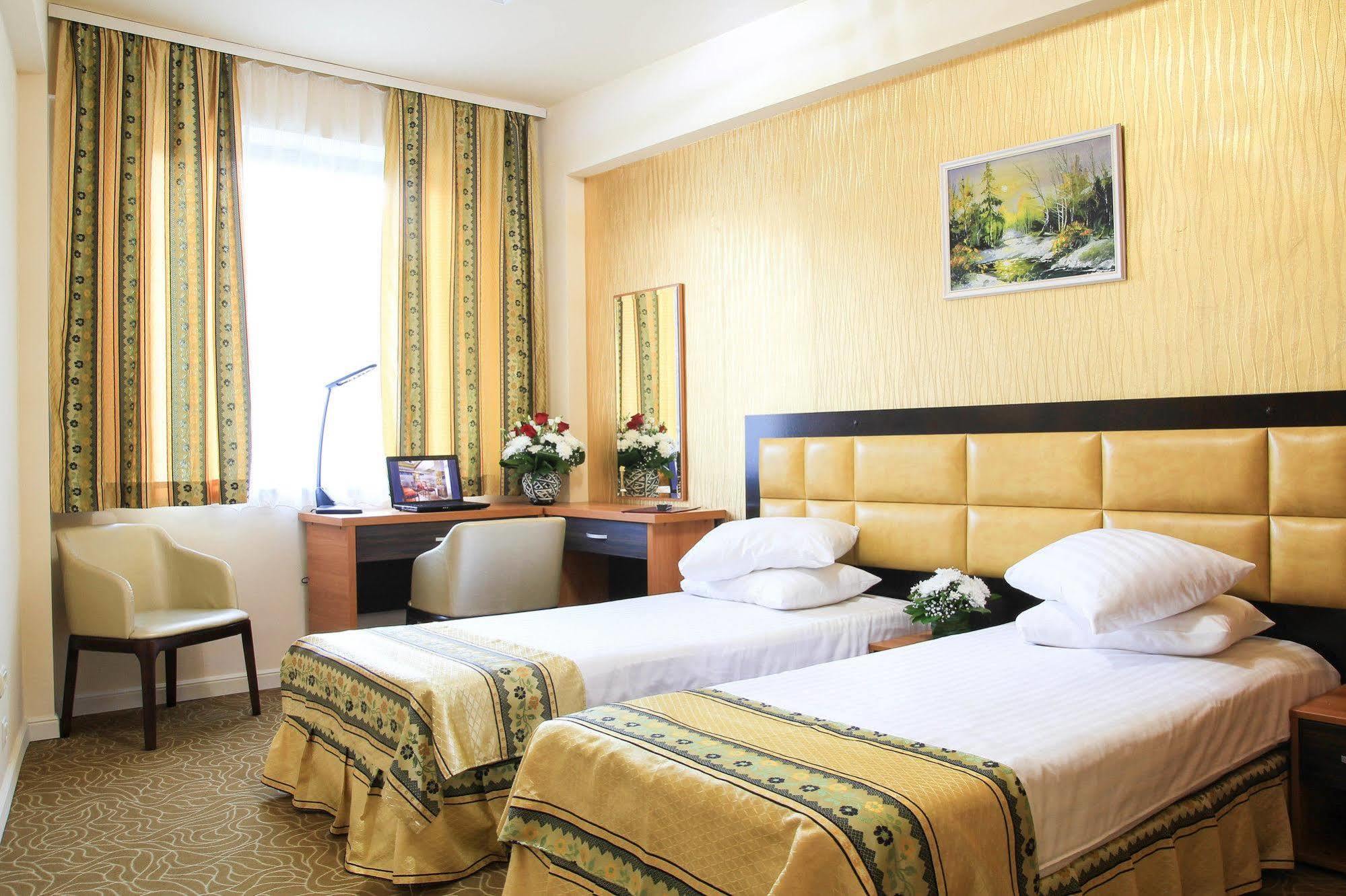 Best Western Hotel Lev Or I Bucareste Exterior foto
