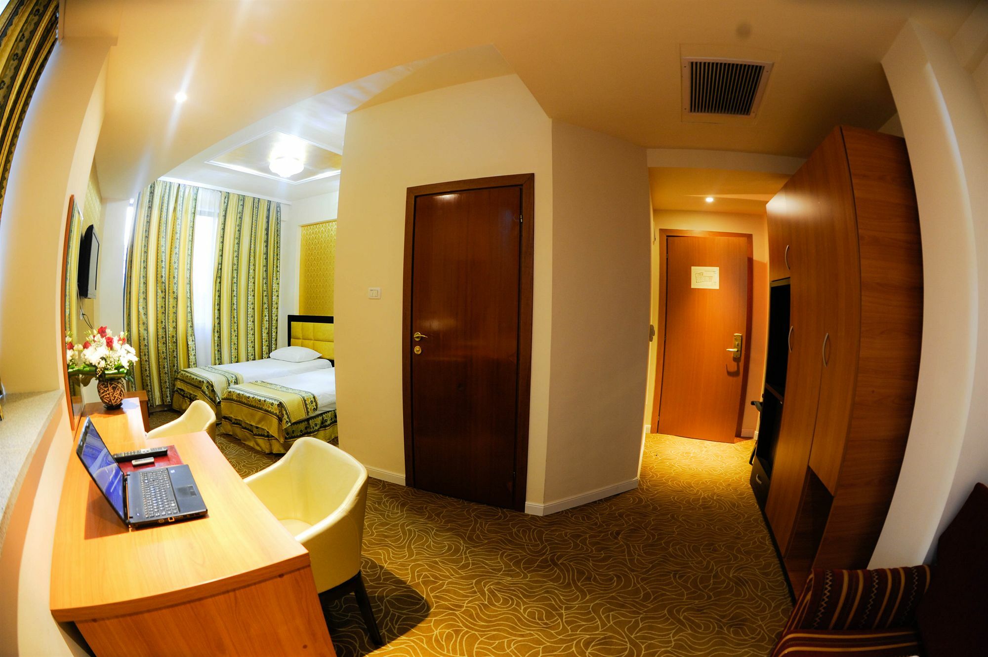 Best Western Hotel Lev Or I Bucareste Exterior foto